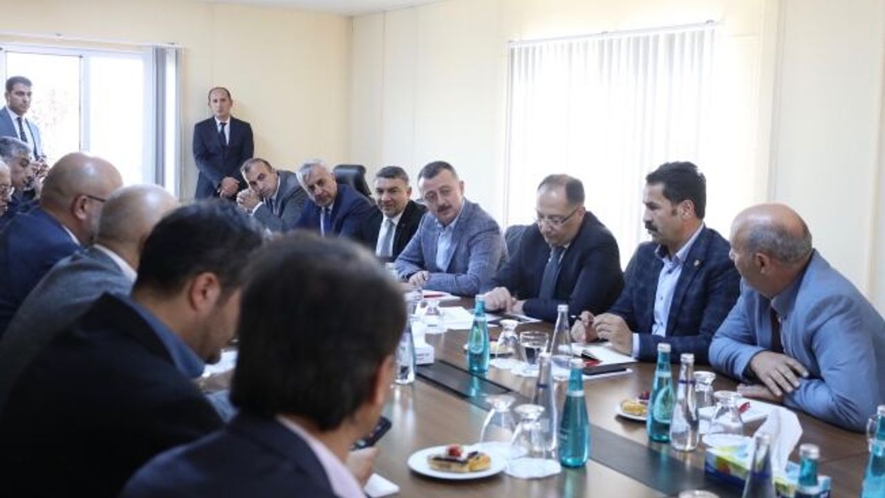 Büyükakın: "Dilovası taşınacak diye bir gündem yok!"