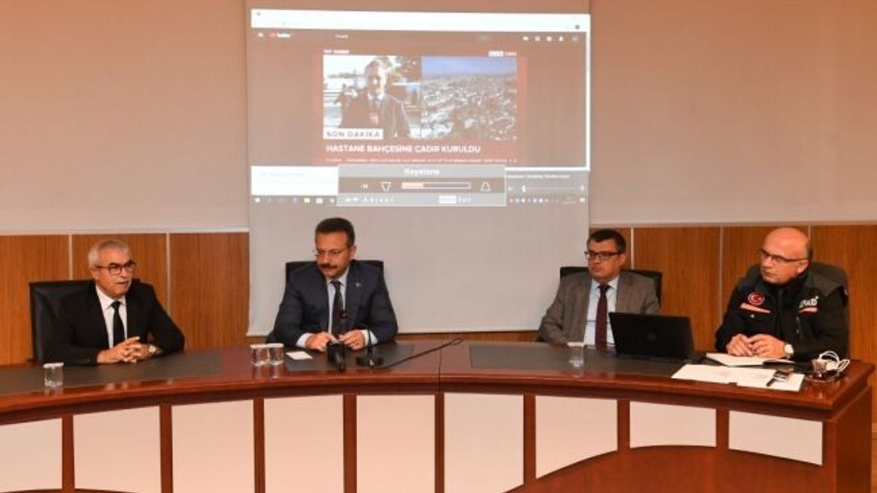 Kocaeli'de Kriz Merkezi kuruldu. Vali Aksoy: "Şu aşamada Kocaeli’de herhangi bir sorun yok!"