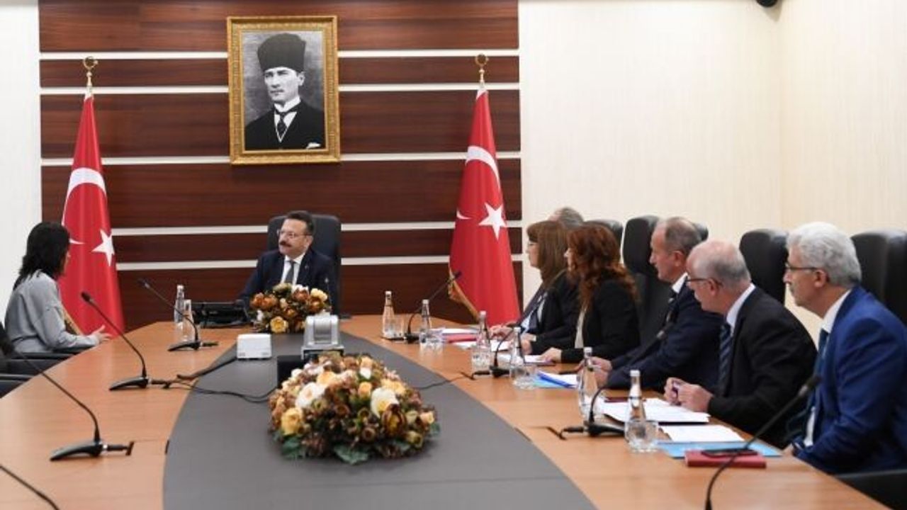 Vali Aksoy Halk Günü'nde 684 Vatandaşı Dinledi!