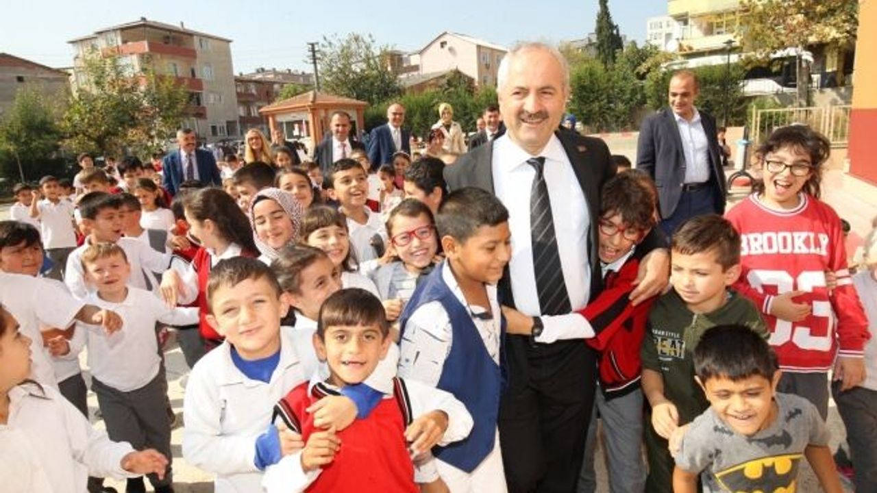 Gebze Belediyesi'nden okullara yardım hamlesi