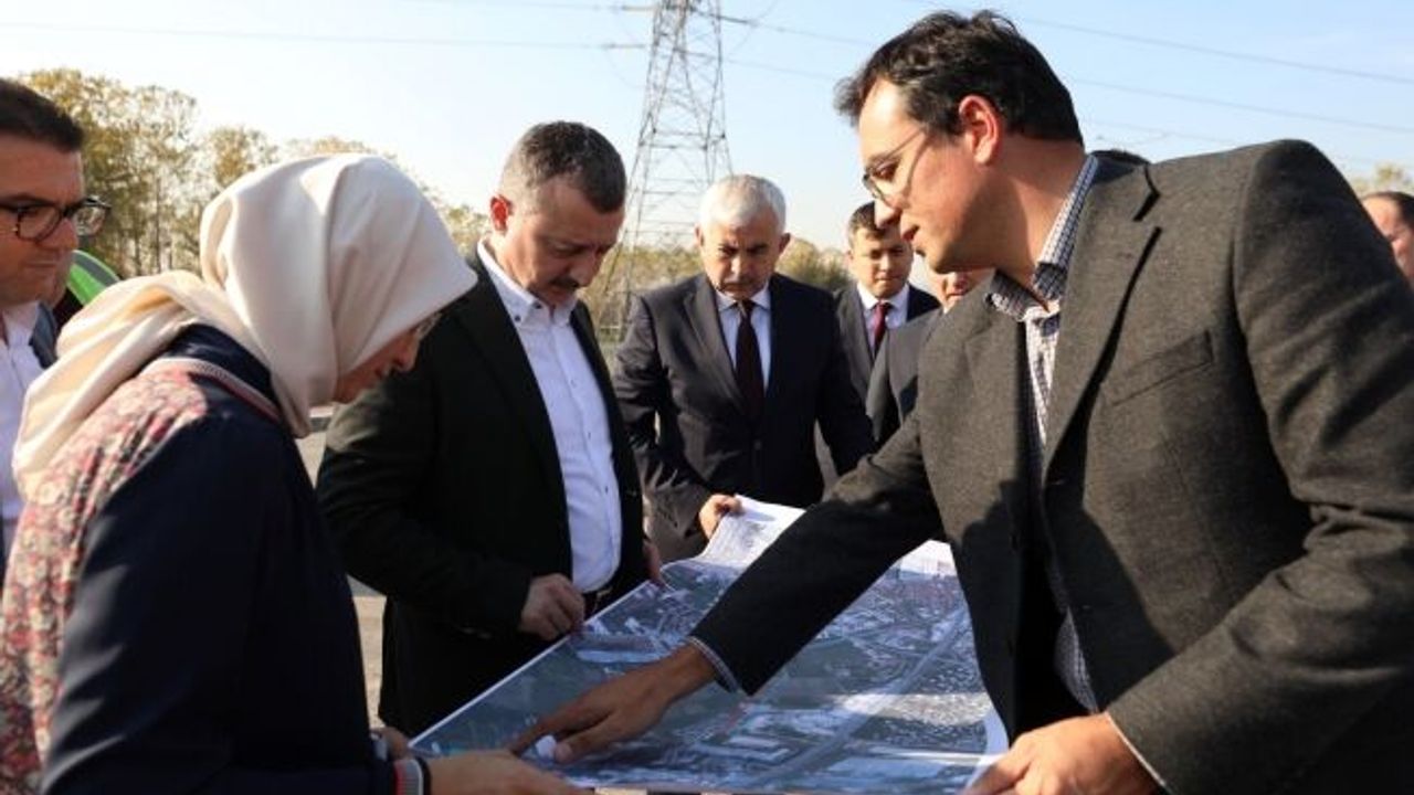 Büyükakın,​​​​​​​“Hayatı kolaylaştıran projelere devam ediyoruz”