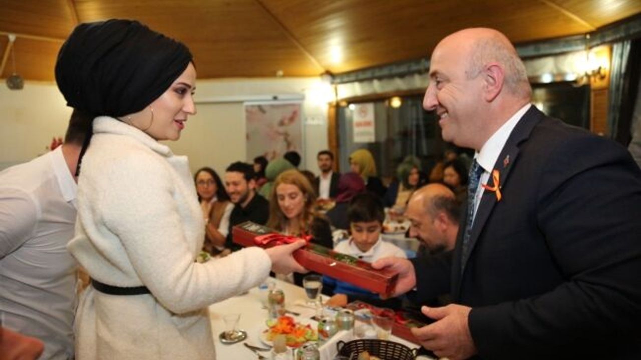 Darıca Belediyesi 3 bin öğretmeni ziyaret etti