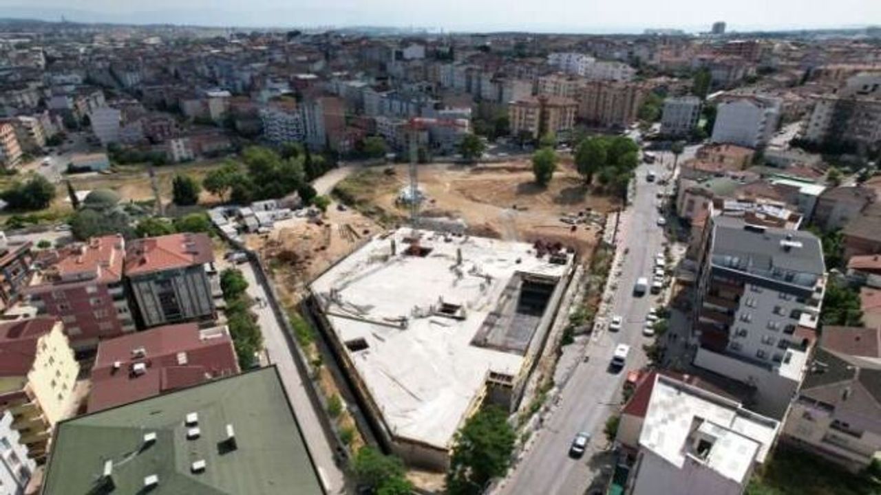 Kent meydanında otoparkın kaba inşaatı tamam