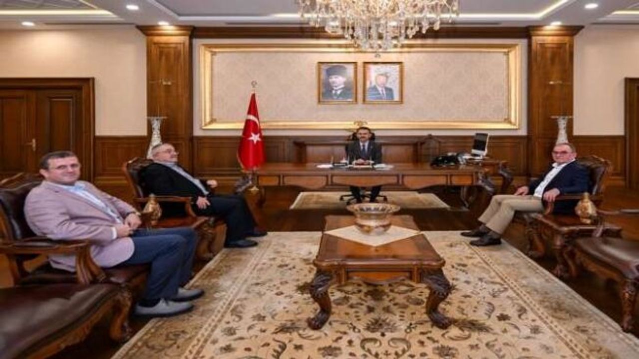21. Dönem Kocaeli milletvekili Sefer Ekşi’den vali Aktaş’a ziyaret