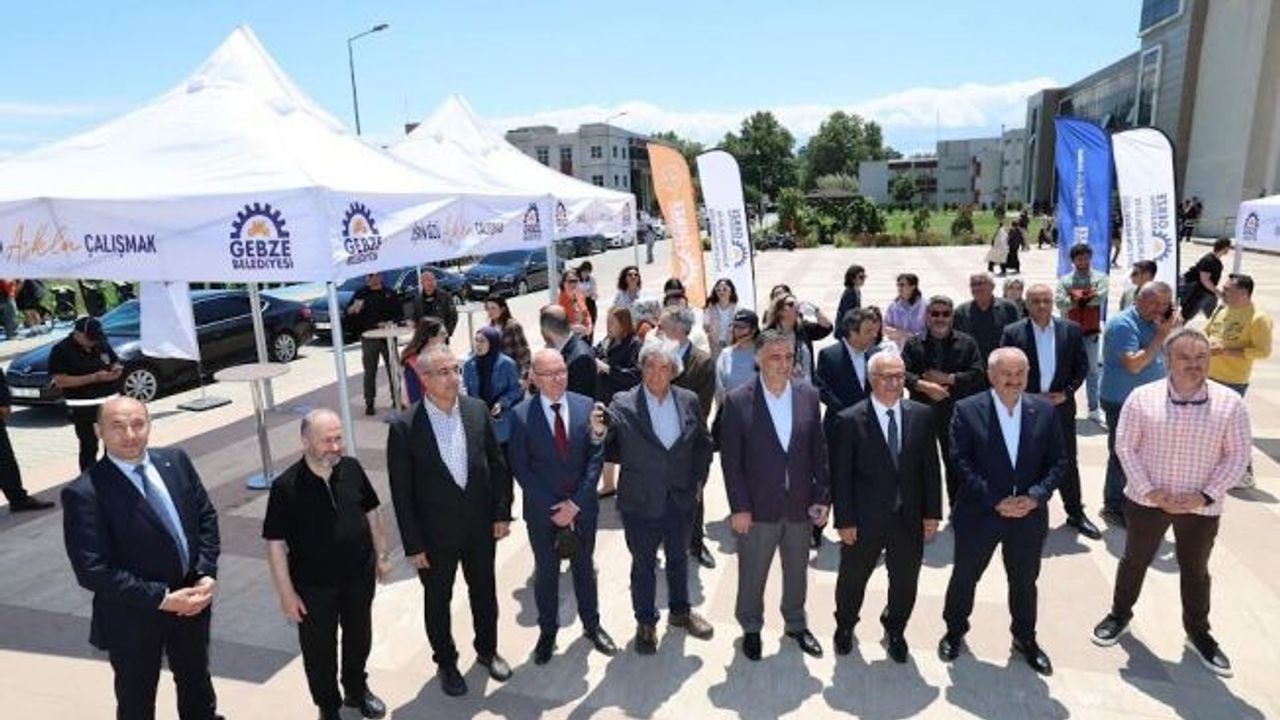 Gebze Belediyesi’nden çevre haftasına özel etkinlik: “Atığını getir, kahveni götür”