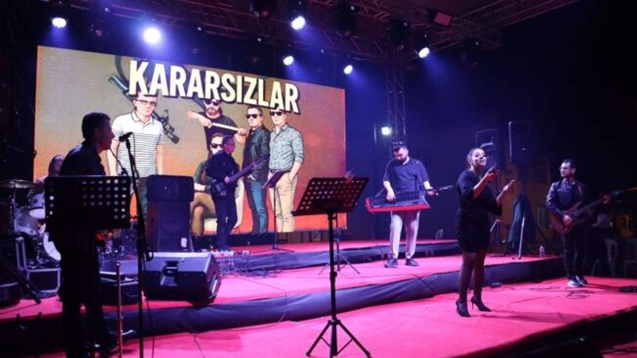 Kapanca Sokak Festivalinde Kararsızlar’dan unutulmaz gece