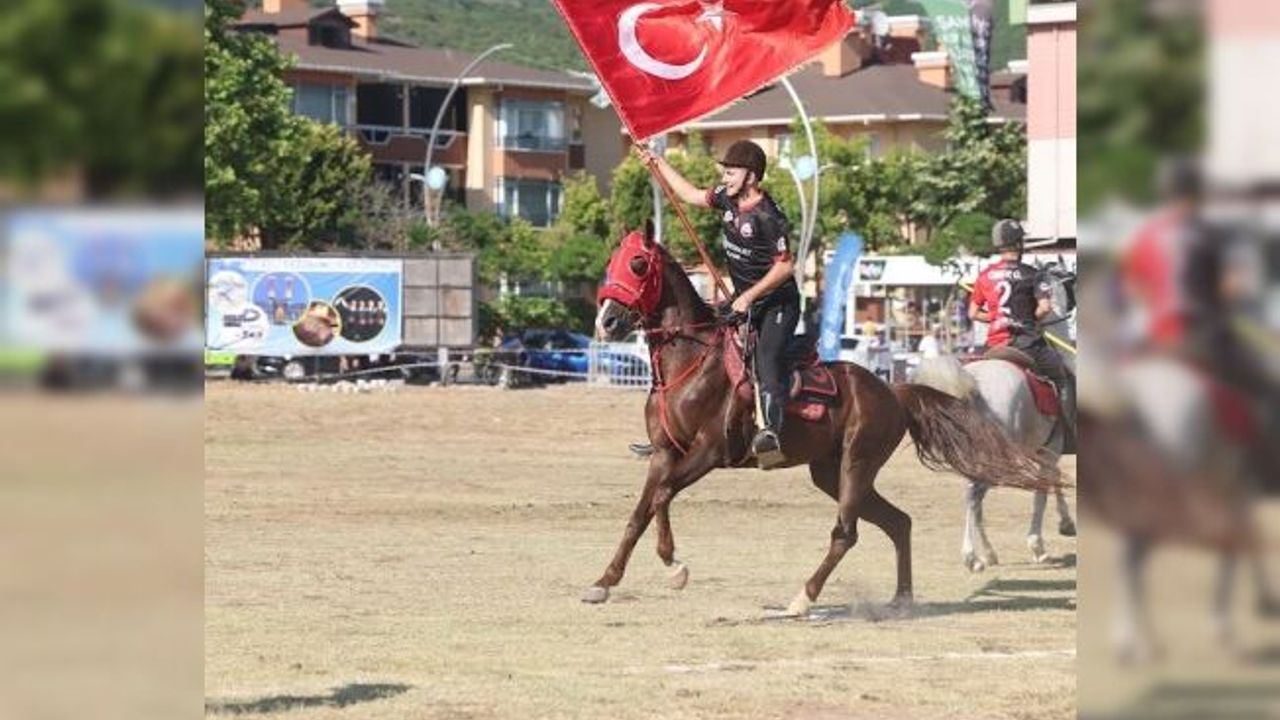 Büyükakın: Atın üstündeki Türk değilse yüktür