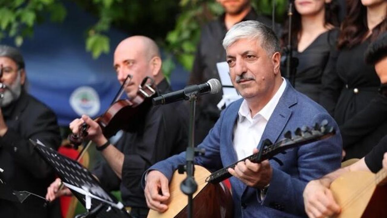 Dilovası Öğretmenler korosundan unutulmaz Türkü gecesi