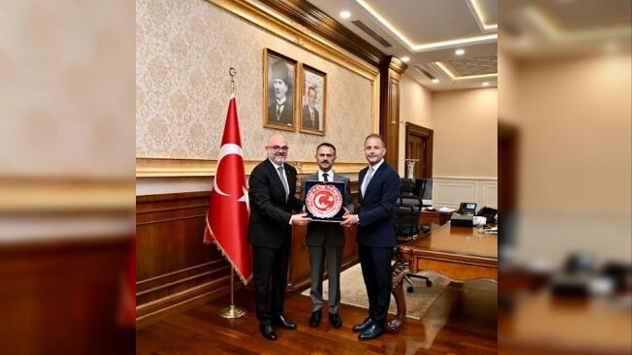 Gebze Ticaret Odası Meclis Başkanı Oğuz Şerifalioğlu, Vali İlhami Aktaş'ı ziyaret etti