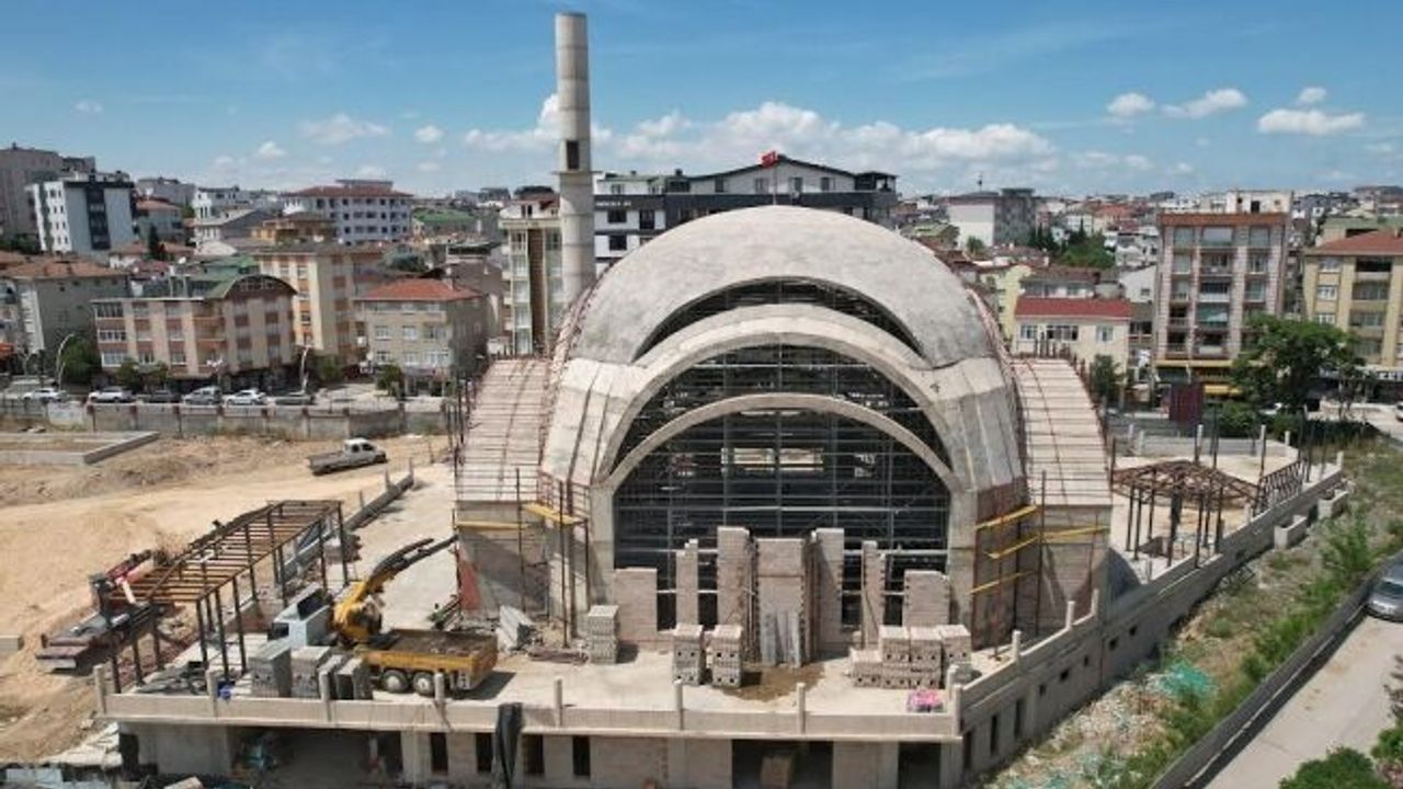 Kent meydanında çalışmalar hızla sürüyor