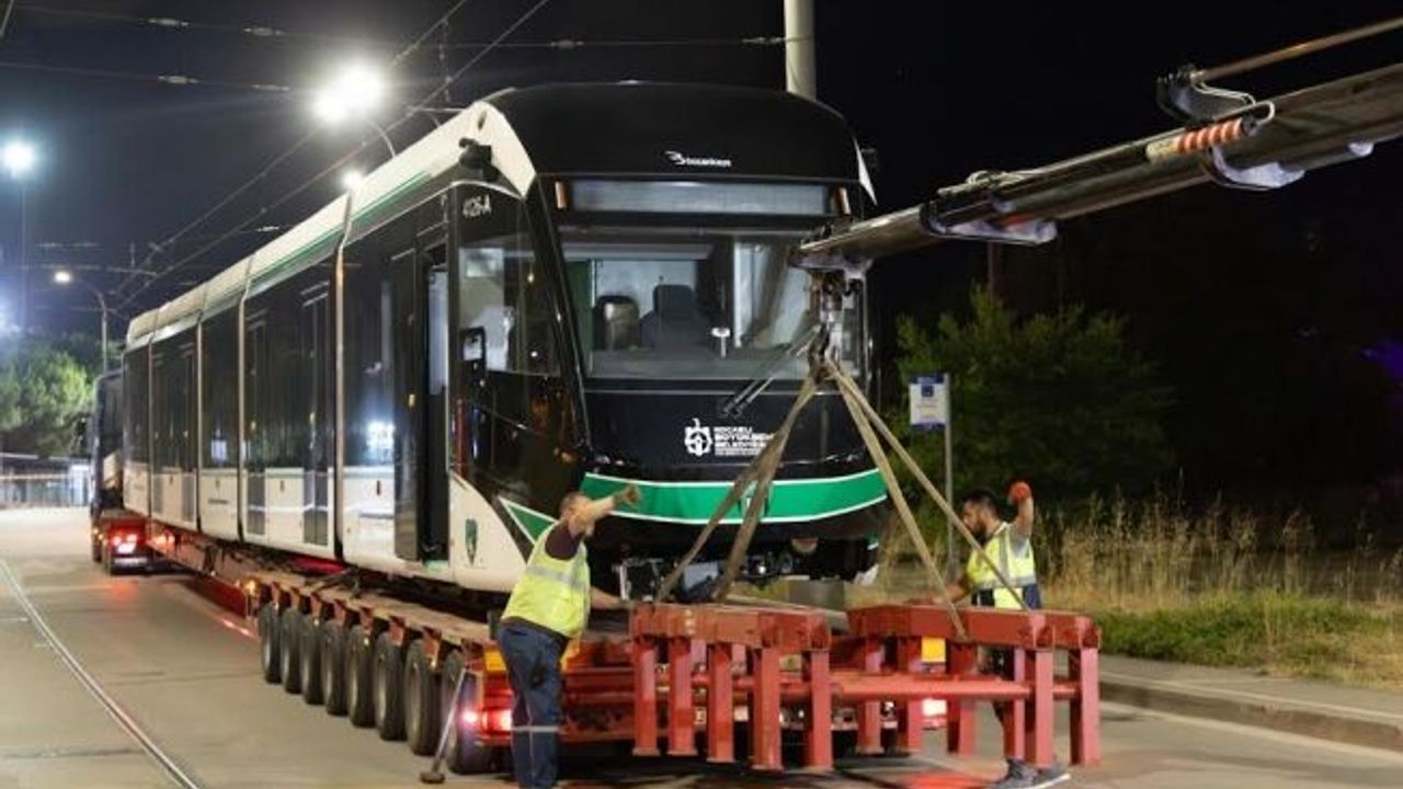 8’inci tramvay konforlu ulaşım ailesine katıldı