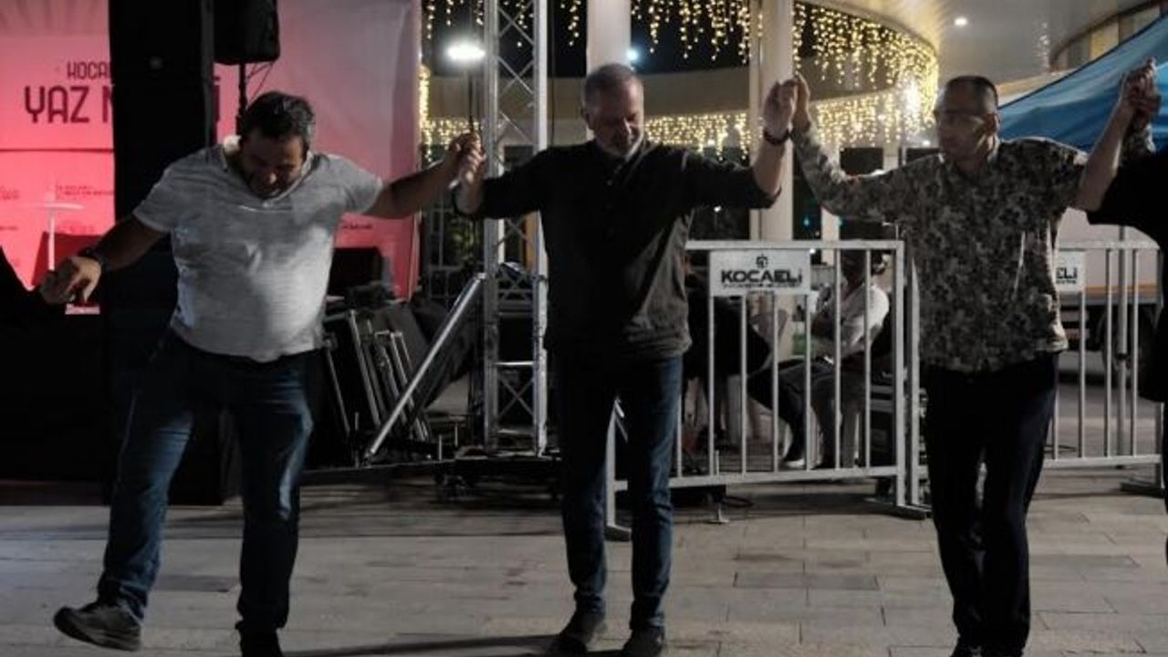 Karadeniz rüzgârı Milli İrade meydanında esti