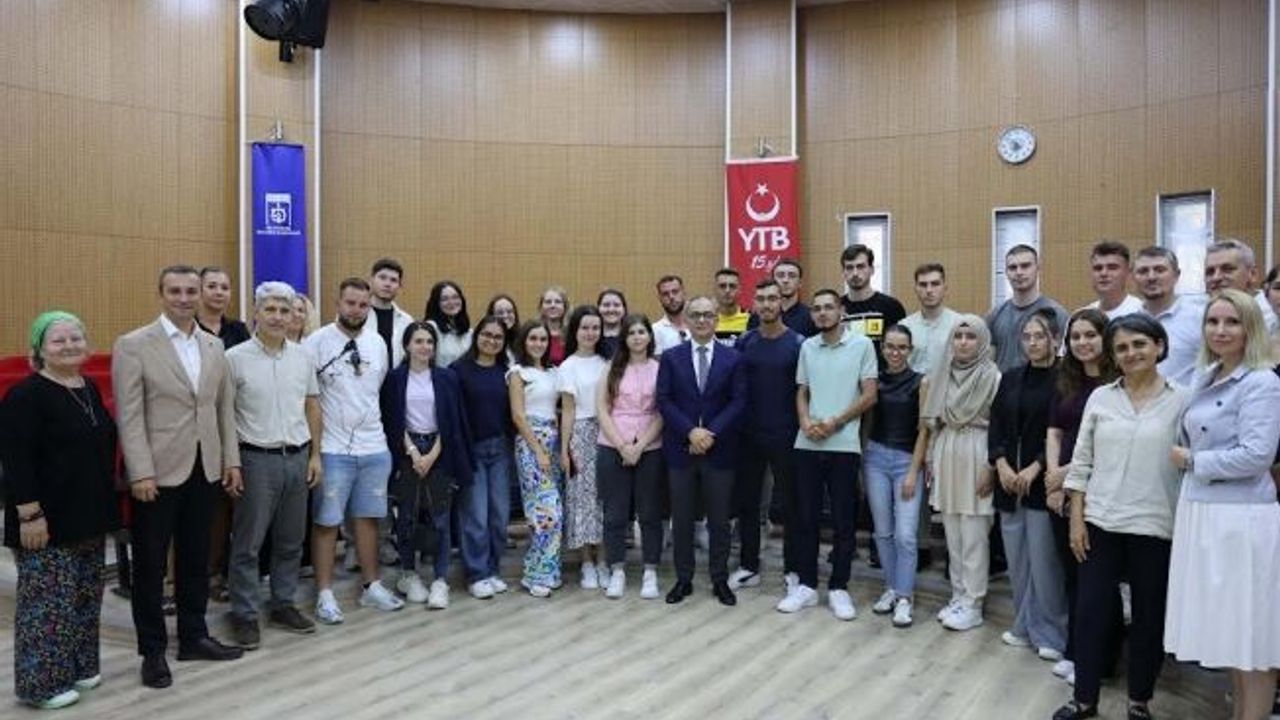 Baraçlı, Bulgaristan’dan gelen soydaş gençlerle bir araya geldi