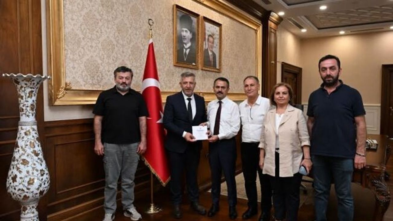 Kocaeli Trabzonlular Derneğinden Vali Aktaş’a ziyaret