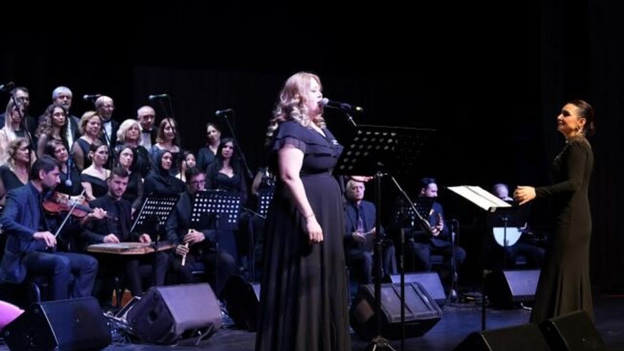 Büyükşehir, en güzel şarkılarla 2025’i uğurladı