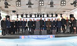Gebze’de 5 ton hamsi dağıtıldı