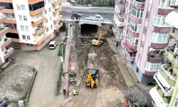 Kocaeli Gölcük Ulaşlı'da alt geçit çalışmaları hızla sürüyor