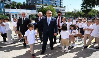Vali Seddar Yavuz, okulları ziyaret etti