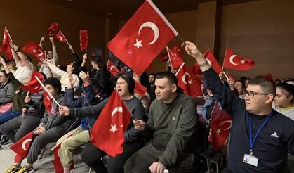 Beyaz Kalpler, Mehmet Akif Ersoy’u andı