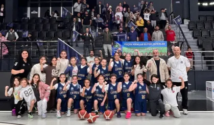 Çayırovalı minik basketbolcular şampiyon oldu