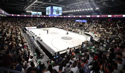 Çayırova Belediyesi Spor Kompleksi'ne görkemli açılış