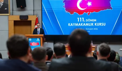 İletişim Başkanı Burhanettin Duran kaymakam adaylarıyla buluştu