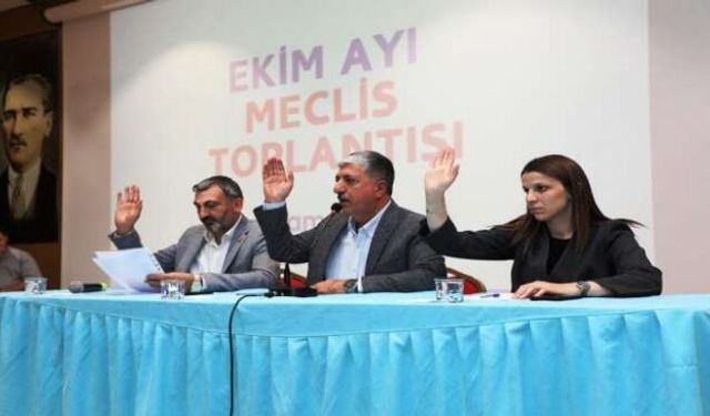 Başkan Ömeroğlu'ndan Yatırımlara teşekkür muhalefete eleştiri