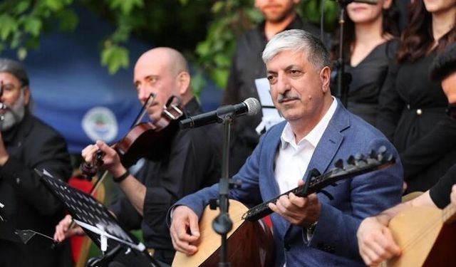 Dilovası Öğretmenler korosundan unutulmaz Türkü gecesi