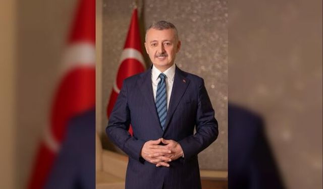 Başkan Büyükakın okula yeni başlayan miniklere başarılar diledi