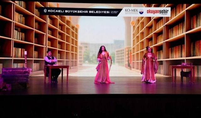 Kitap Fuarı’nda münazara ve müzikal tiyatro bir arada