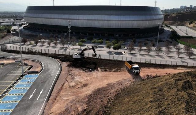Kocaeli Stadı’nın çevresinde hummalı çalışma