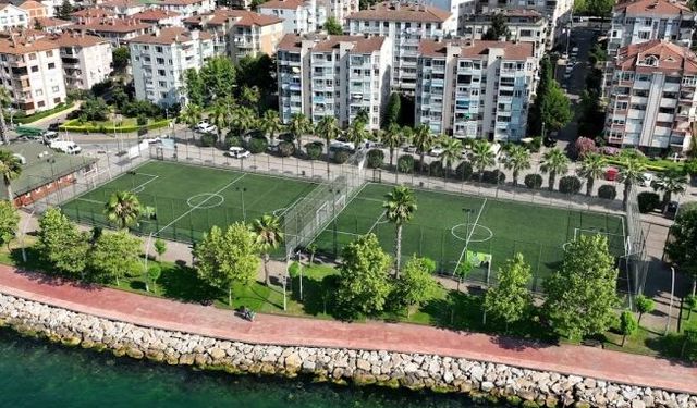 Büyükşehir’den kırsala 12 futbol sahası