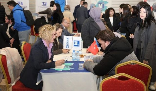 Körfez'de gençler geleceğini şekillendirdi