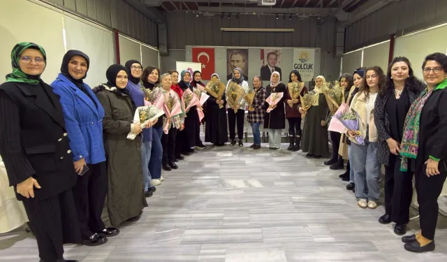 Gölcük'te sanat çiçek açtı