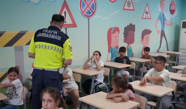 Kocaeli'de binlerce öğrenci kuralları Büyükşehir'le öğrendi