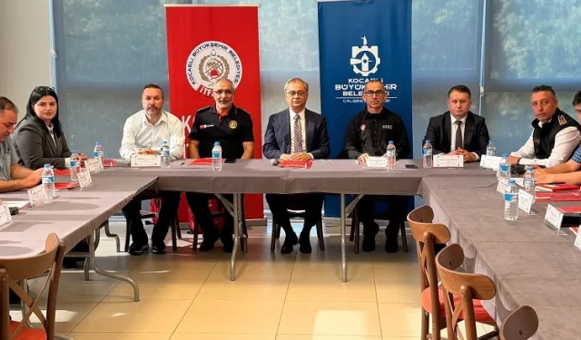 İtfaiyeciliğin geleceği Kocaeli'de konuşuldu