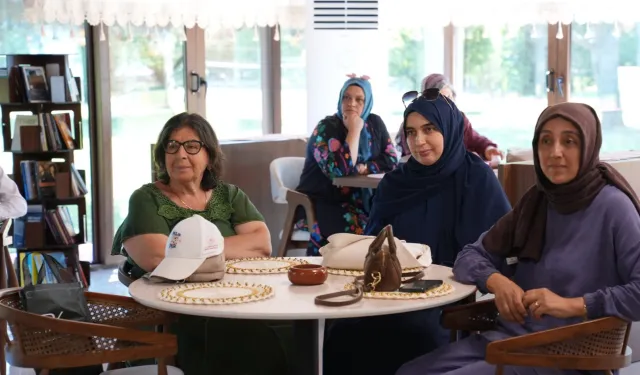 Kocaeli Ana Kafe'de farkındalık dolu söyleşi