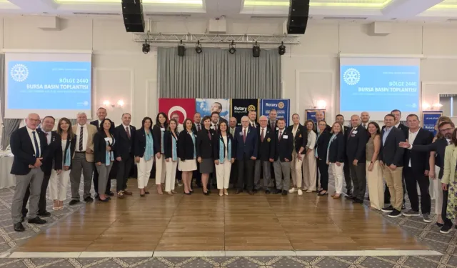 Rotary 2440'da yeni dönem başladı