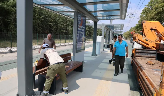 Kocaeli'de tramvay duraklarına 260 yeni bank