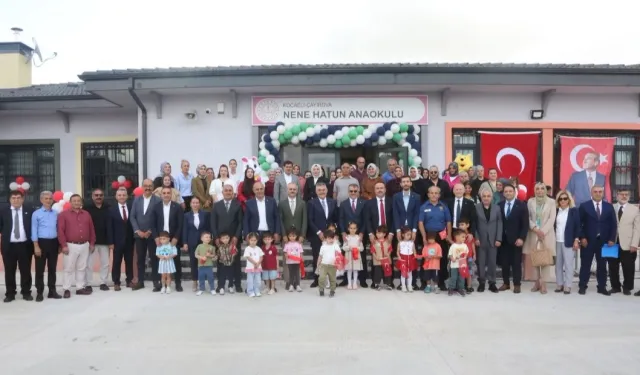 Çayırova'da yeni eğitim-öğretim döneminin ilk ders zili çaldı