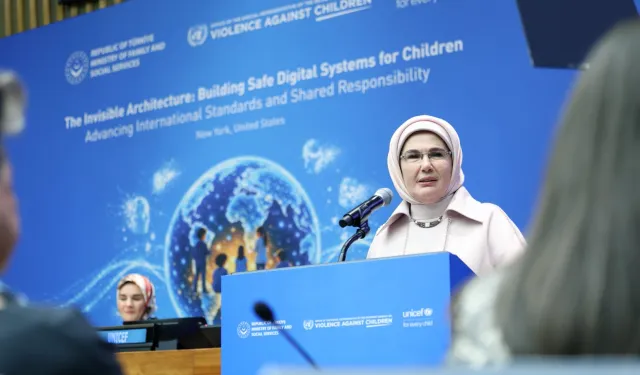 Emine Erdoğan: Çocukların dijital güvenliği için küresel iş birliği şart