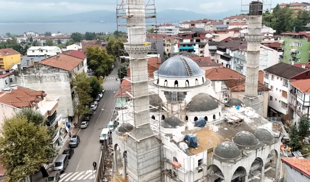 Kocaeli Kuruçeşme Merkez Camii'nde çalışmalar sürüyor