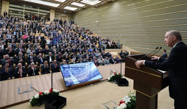 Cumhurbaşkanı Erdoğan'dan muhtarlara: Nifak duvarları örmeye çalışanlara karşı teyakkuzdayız