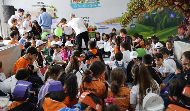 Kocaeli Kitap Fuarı'nda öğrencilerin kitap heyecanı