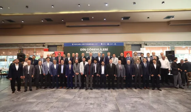 Kocaeli'de Başkan Büyükakın, 12 ilçeden din görevlileri ile bir araya geldi