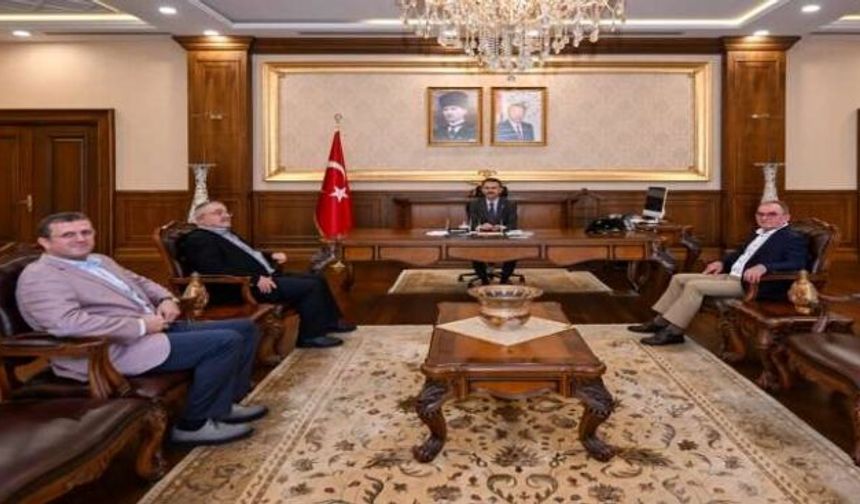 21. Dönem Kocaeli milletvekili Sefer Ekşi’den vali Aktaş’a ziyaret