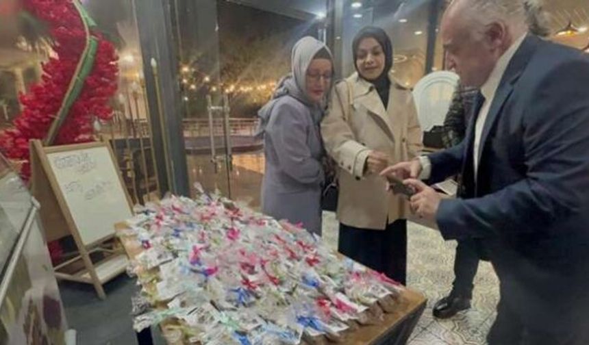 Nişanda şeker yerine mama dağıttılar