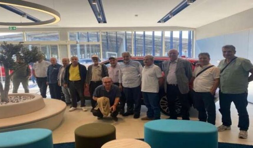 65 yaş üstü çınarların TOGG keyfi