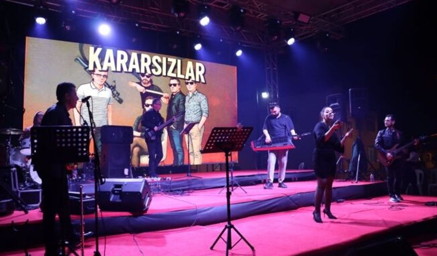 Kapanca Sokak Festivalinde Kararsızlar’dan unutulmaz gece
