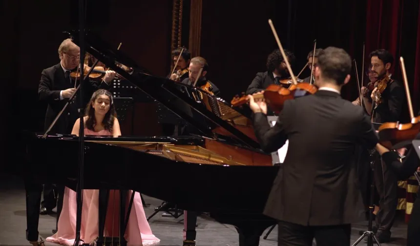 12 yaşındaki piyanist iki konserle sahnede